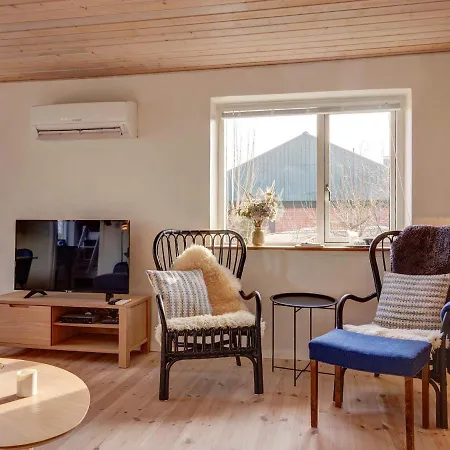 Two-bedroom Holiday In Henne 11